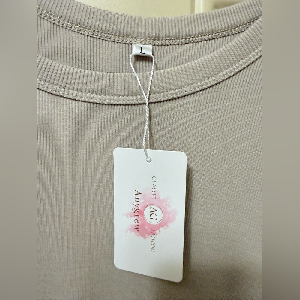 Anygrew Classic Fashion Long Sleeved Khaki Narrow Rib Knit Tee Size Large